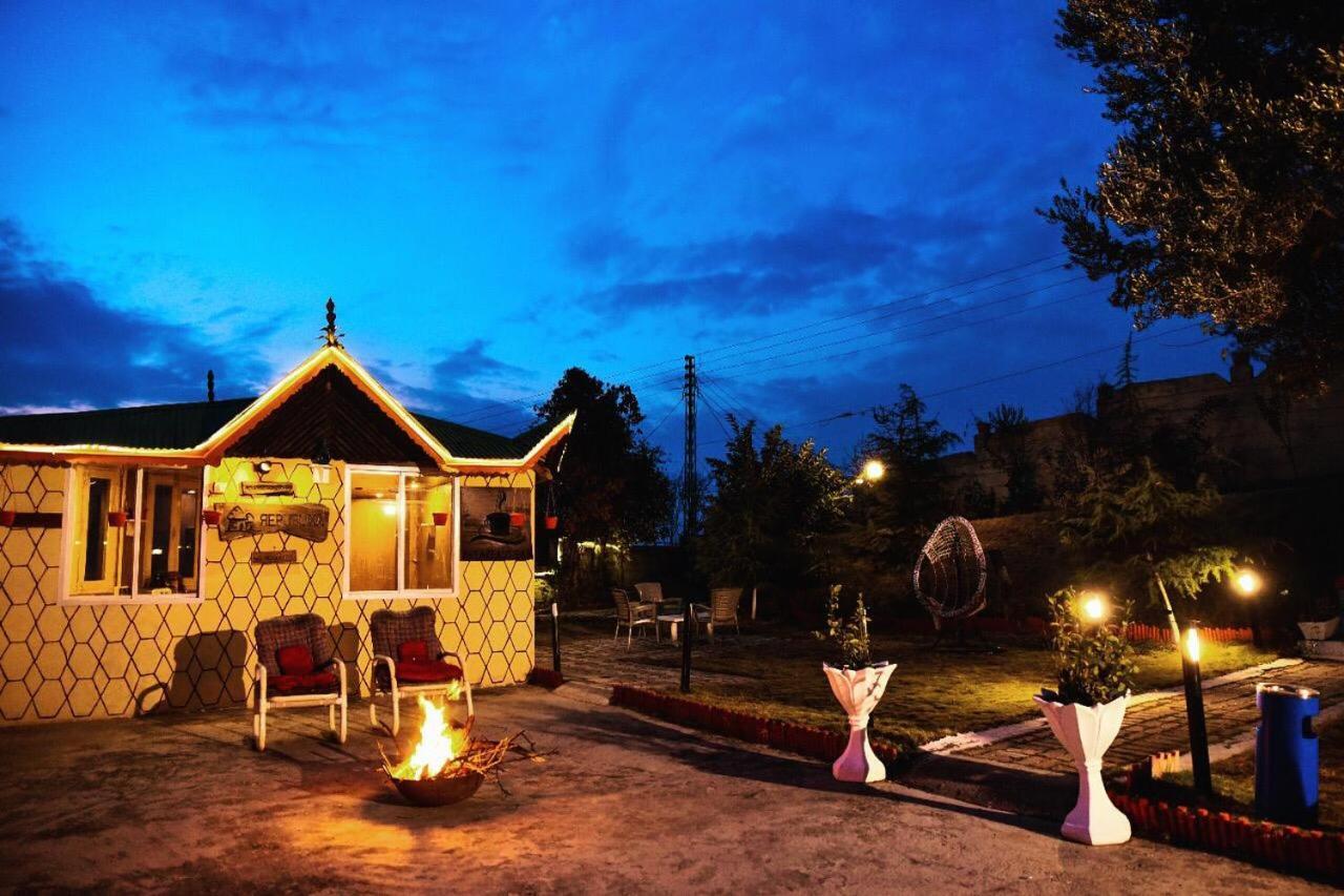 Republika Central Mansehra ภายนอก รูปภาพ